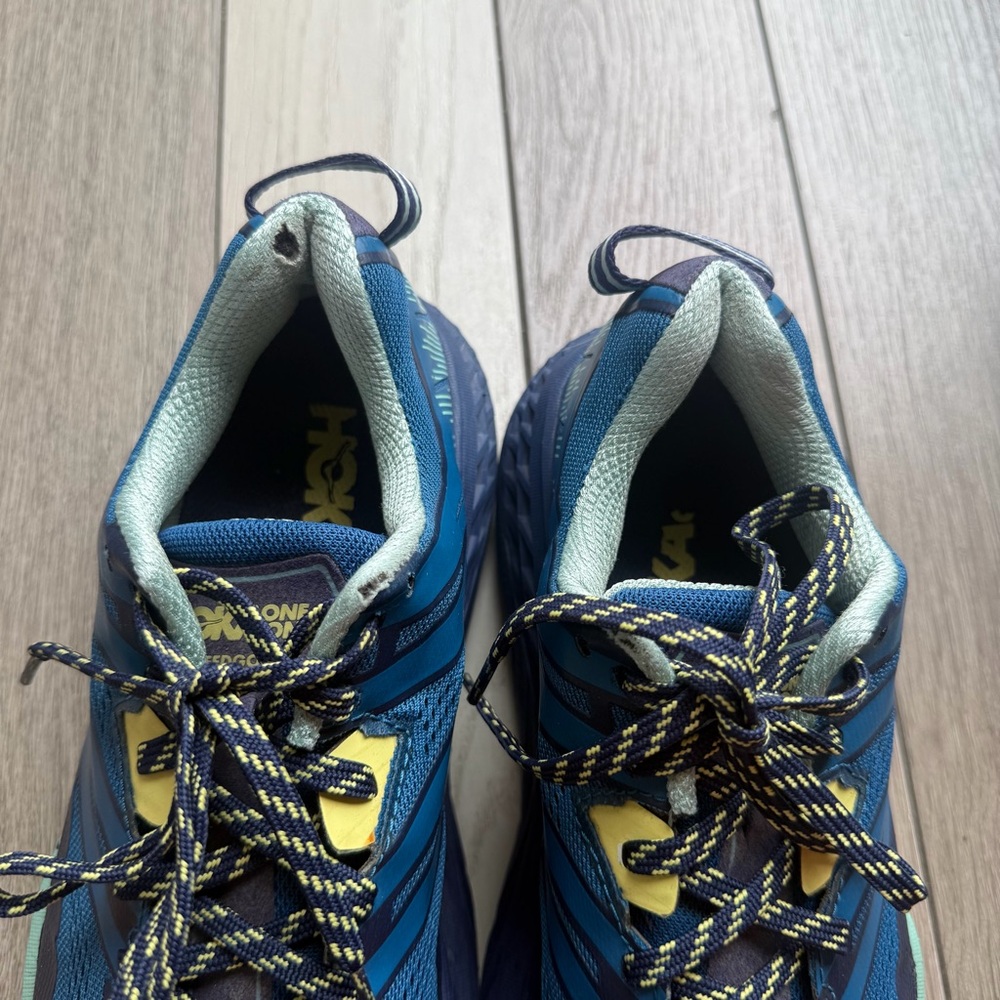 Hoka
Speedgoat 3 Trail-Running Shoes - Women's - Picture 6 of 8